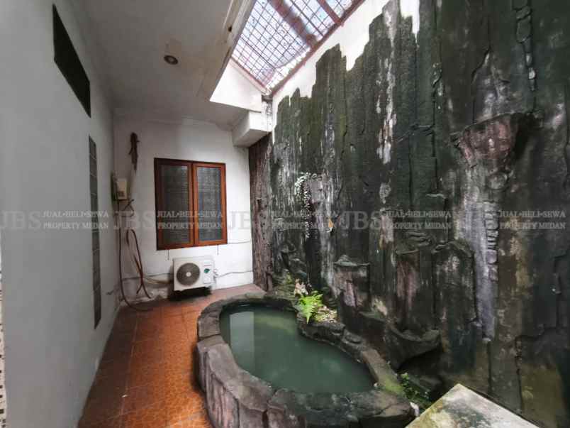 disewakan rumah komplek cemara hijau jalan