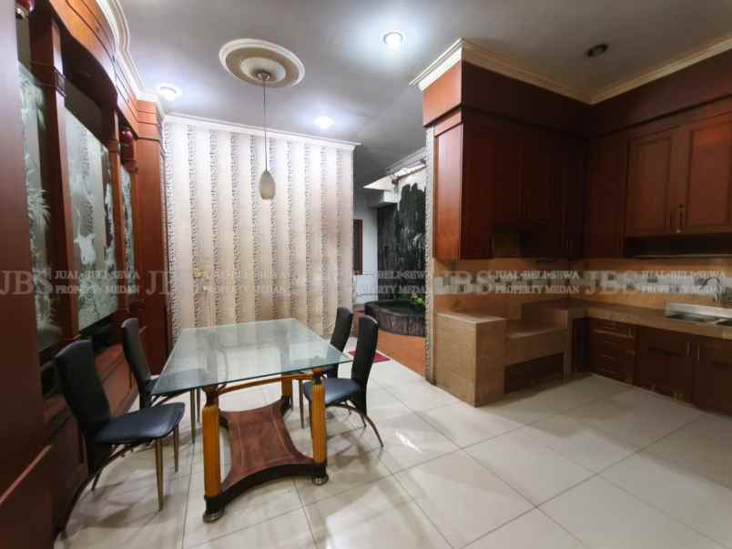 disewakan rumah komplek cemara hijau jalan