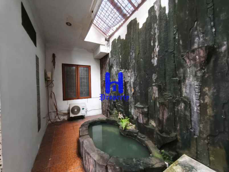 disewakan rumah komplek cemara hijau jalan