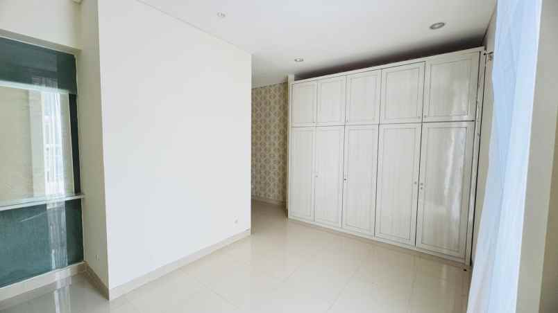 disewakan rumah longbeach pakuwon city