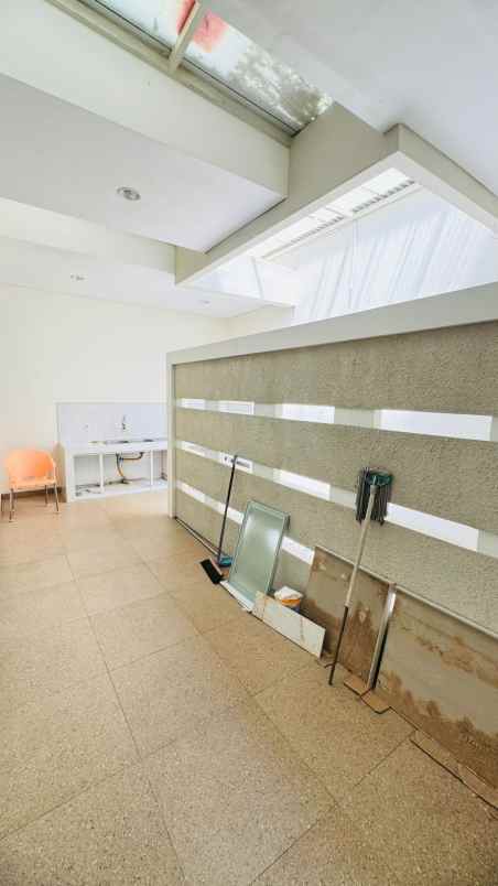 disewakan rumah longbeach pakuwon city