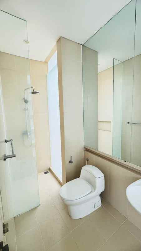 disewakan rumah longbeach pakuwon city