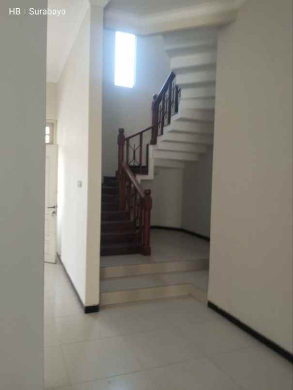 disewakan rumah margorejo indah sby