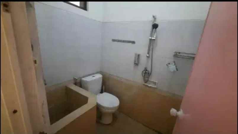 disewakan rumah palm spring regency