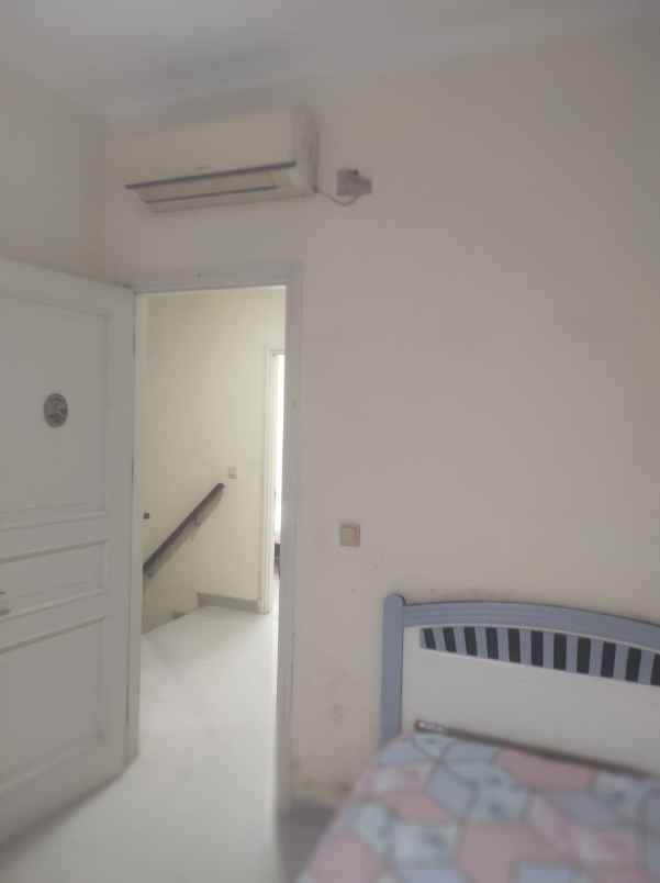 disewakan rumah rumah cluster west europa