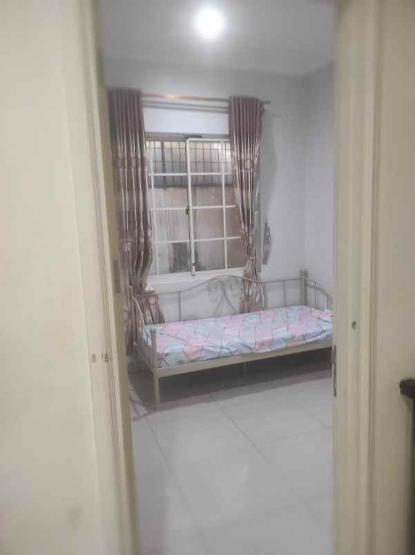 disewakan rumah rumah cluster west europa