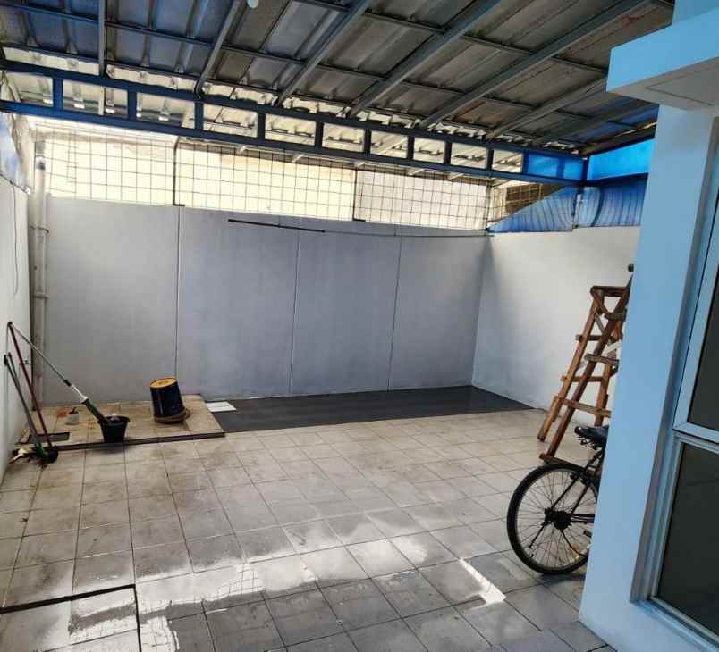 disewakan rumah suvarna sutera tangerang