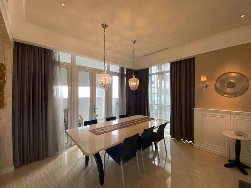 for sale for rent luxury apartemen senopati suites