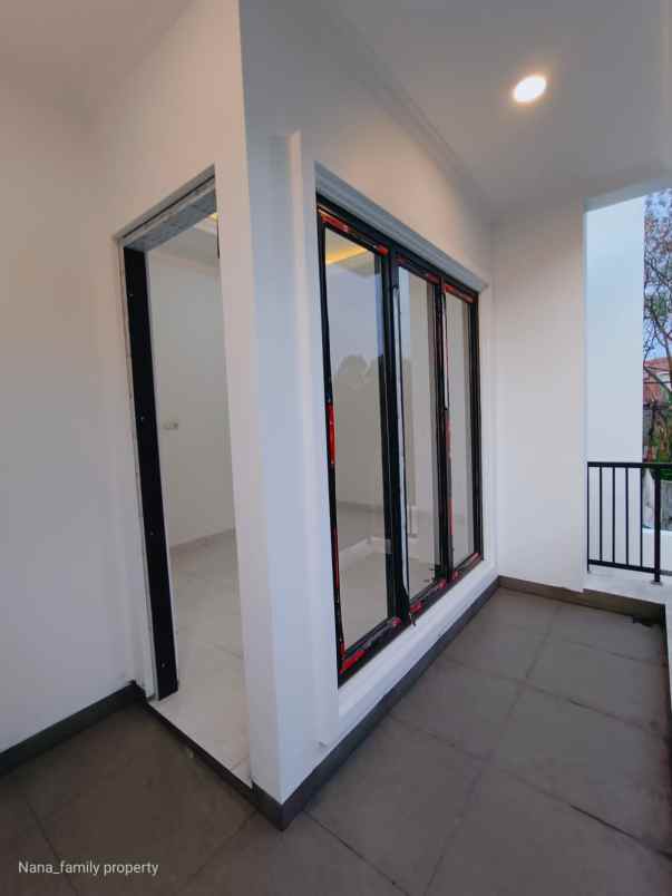 hanya 1 unit tersedia rumah cluster modern di bintaro