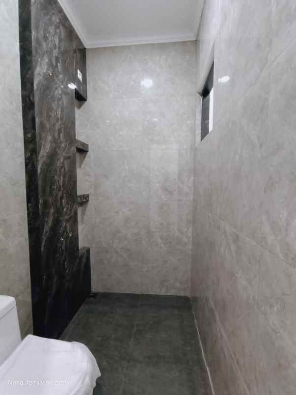 hanya 1 unit tersedia rumah cluster modern di bintaro