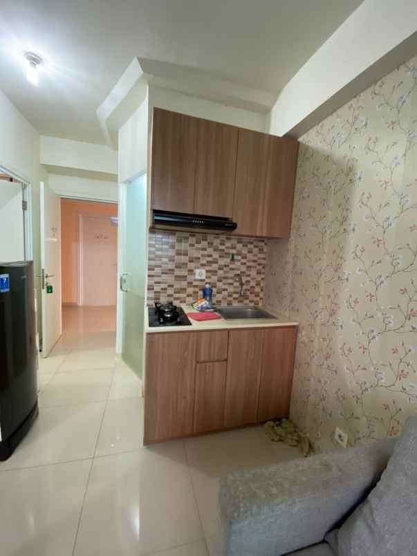 jual apartemen 2 kamar furnish di green pramuka city