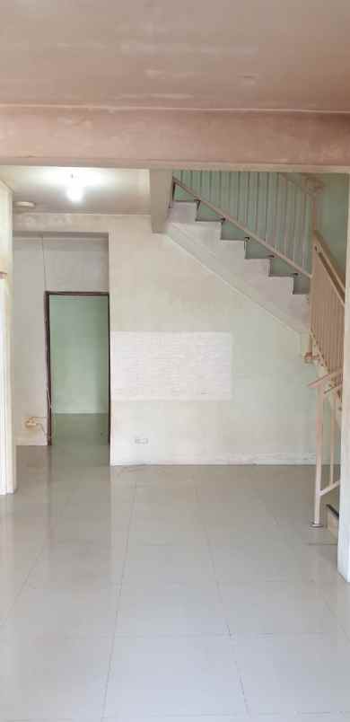 jual cepat rumah 2 lantai babatan pratama surabaya