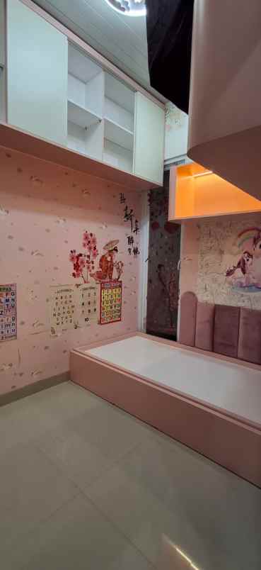 jual cepat town house 3 lantai leuwinanggung depok