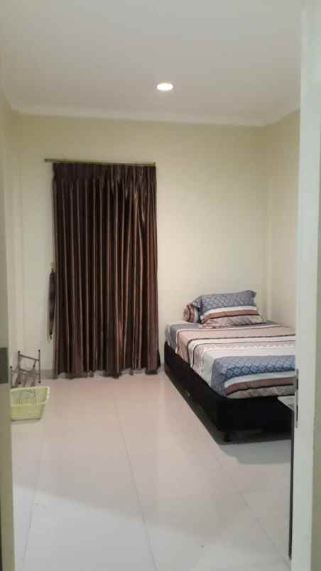 jual rumah ada kostan karawaci tangerang