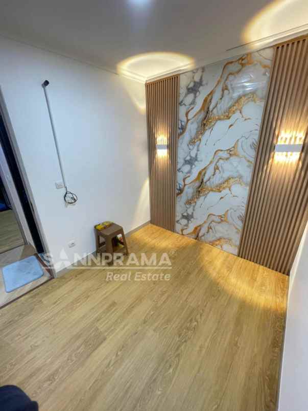 jual rumah cantik dekat tol limo dan sawangan