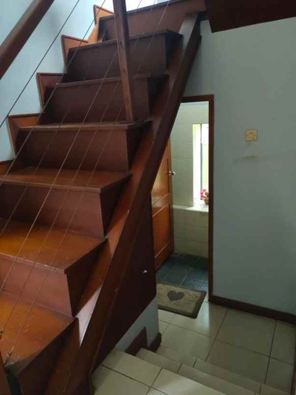 jual rumah di setraduta bandung 2 lantai