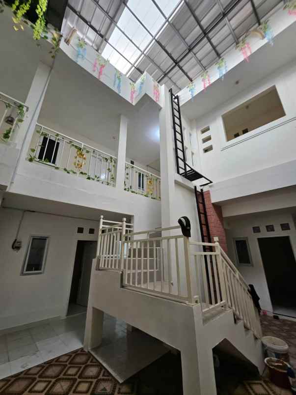 jual rumah kost baru 43 kamar dikelola oleh rukita