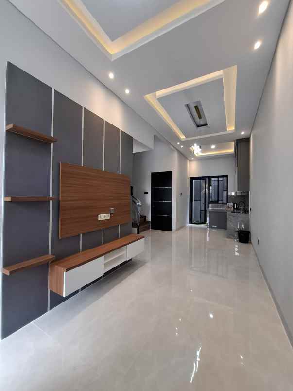 jual rumah modern kontemporer di ciganjur jagakarsa
