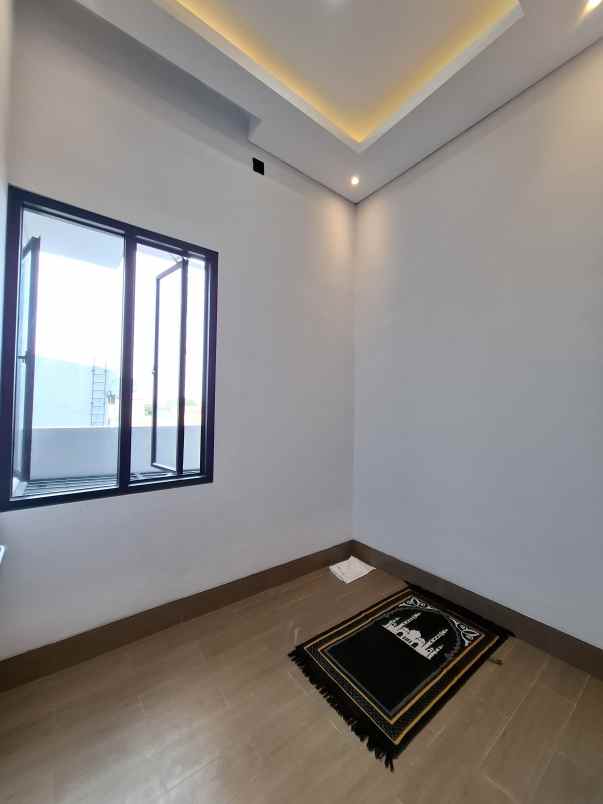 jual rumah modern kontemporer di ciganjur jagakarsa