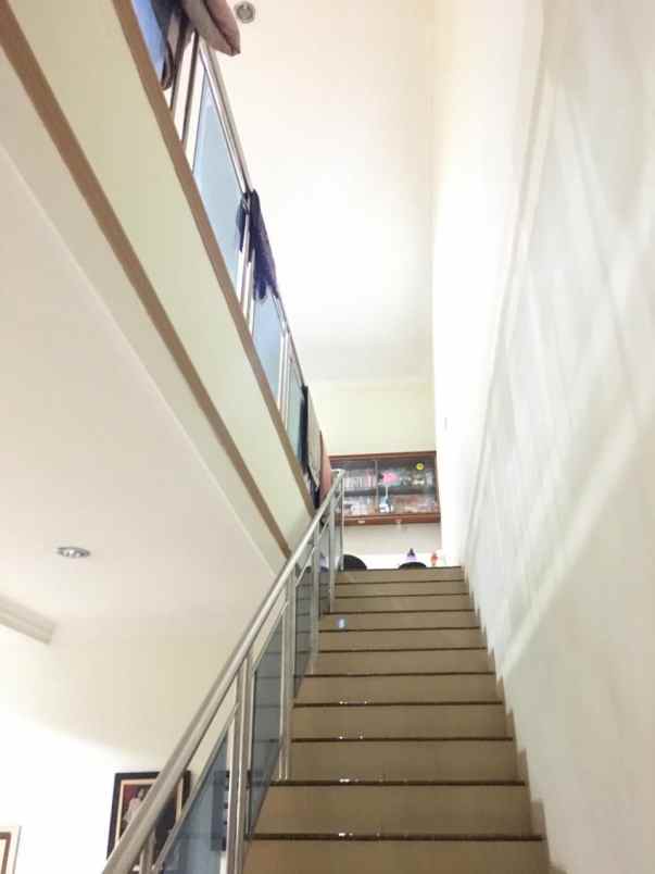 jual rumah taman palem lestari jak bar