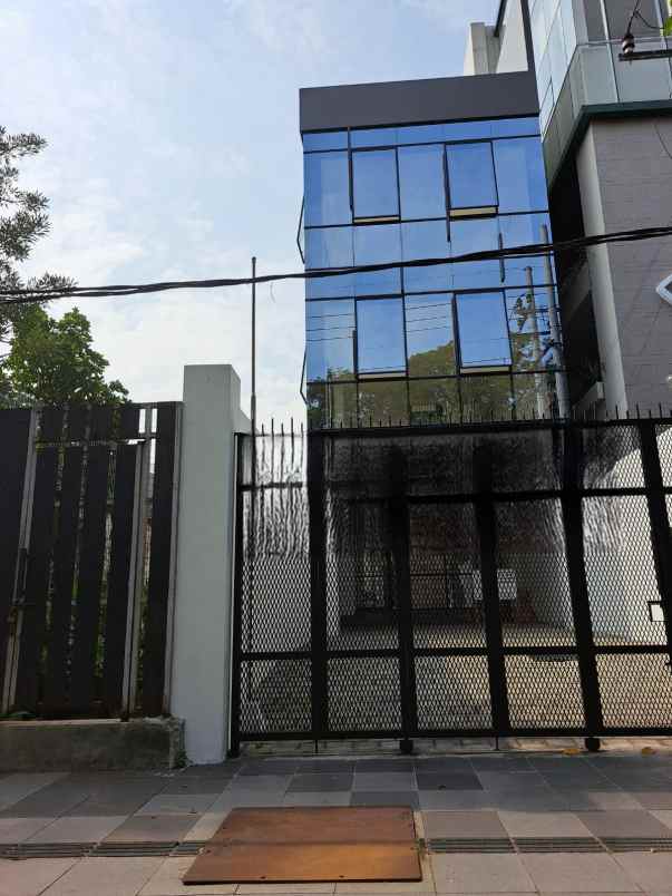 komersial area taman surya bangunan 4 lantai new gress