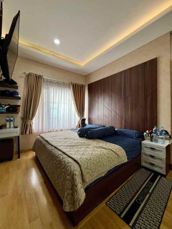 rare unit rumah luas asri di veteran jakarta selatan