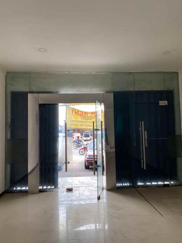 ruko 2 lantai jl raya kahfi i sewa 150 jt thn