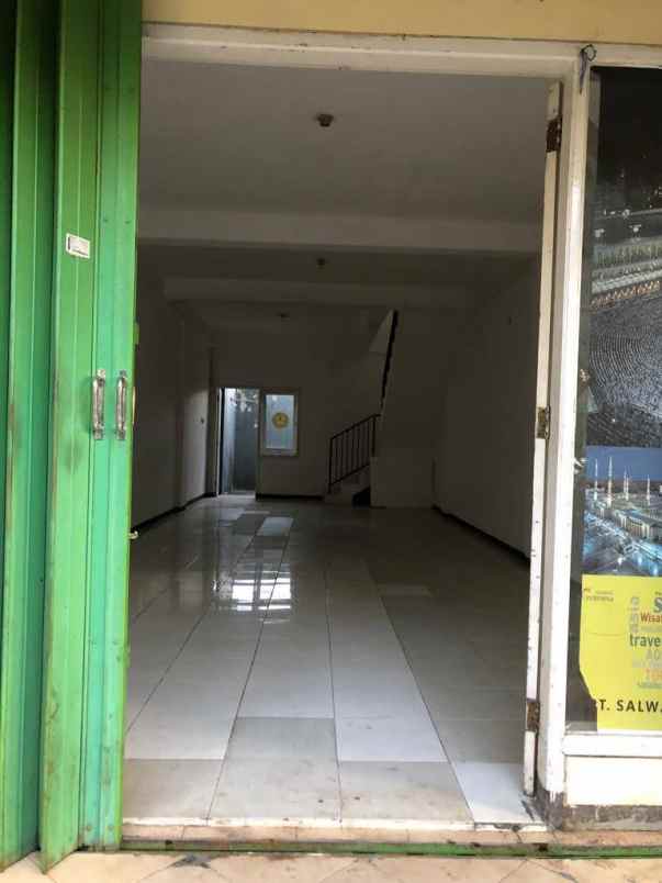 ruko 2 lantai nol jalan nirwana ramai jalan depan