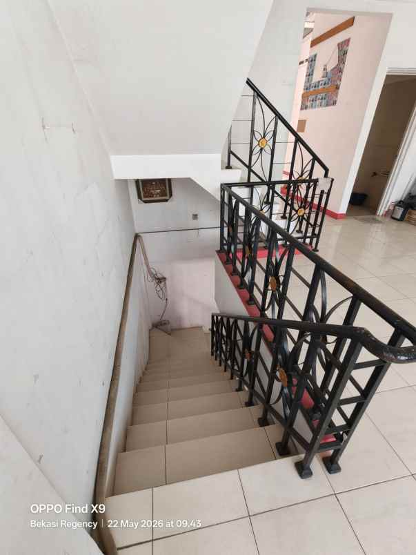ruko 3lt luas 5x18 90m aralia hi harapan indah bekasi