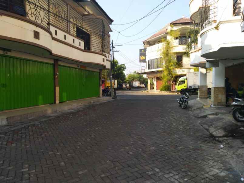 ruko center point 3 lantai surabaya nego