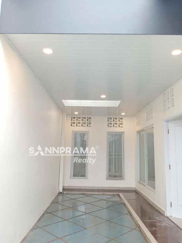 rumah 1 5 lantai mezzanine di perumnas depok 1 melin