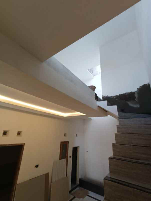 rumah 1 lantai siap huni di sawojajar