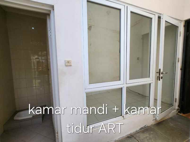 rumah 2 lantai di kota wisata cibubur samping taman