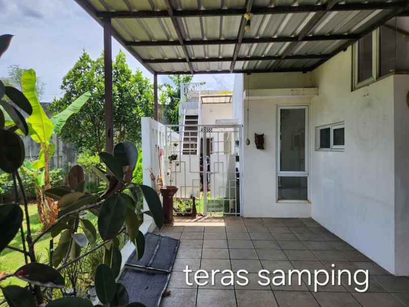 rumah 2 lantai di kota wisata cibubur samping taman