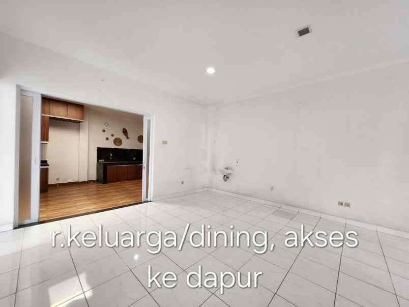 rumah 2 lantai di kota wisata cibubur samping taman