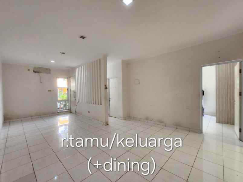 rumah 2 lantai di kota wisata cibubur samping taman
