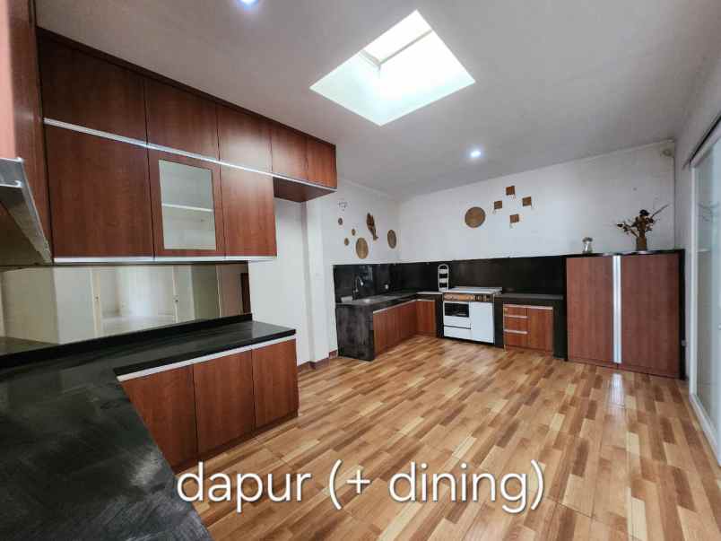 rumah 2 lantai di kota wisata cibubur samping taman