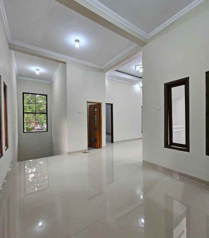 rumah 2 lantai harga murah di depok sleman