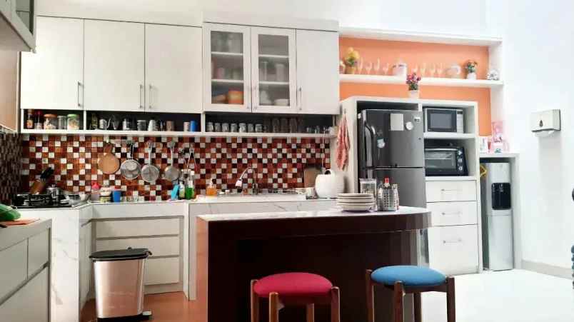 rumah 2 lantai minimalis modern jakarta timur