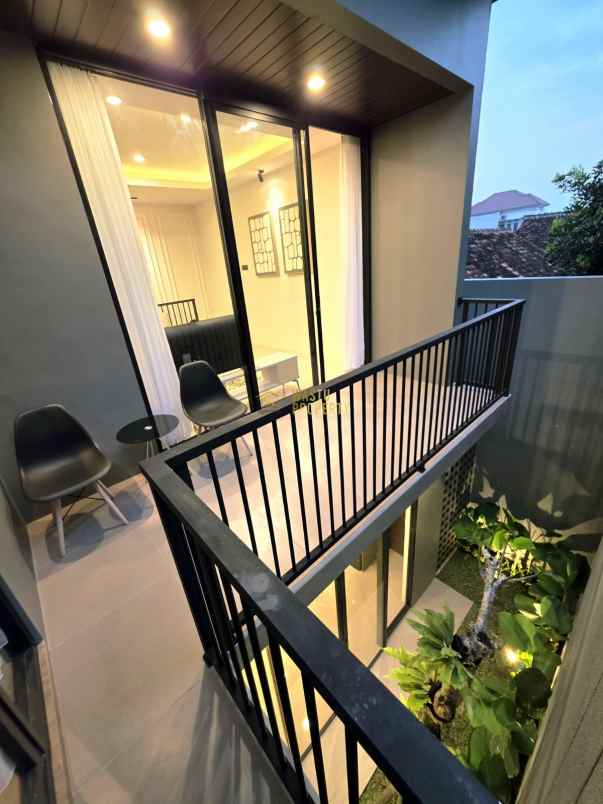 rumah 2 lantai modern dekat stadion maguwoharjo sleman