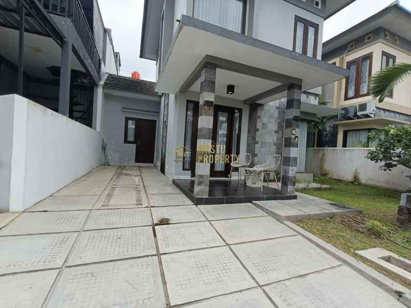 rumah 2 lantai one gate system di ngaglik sleman