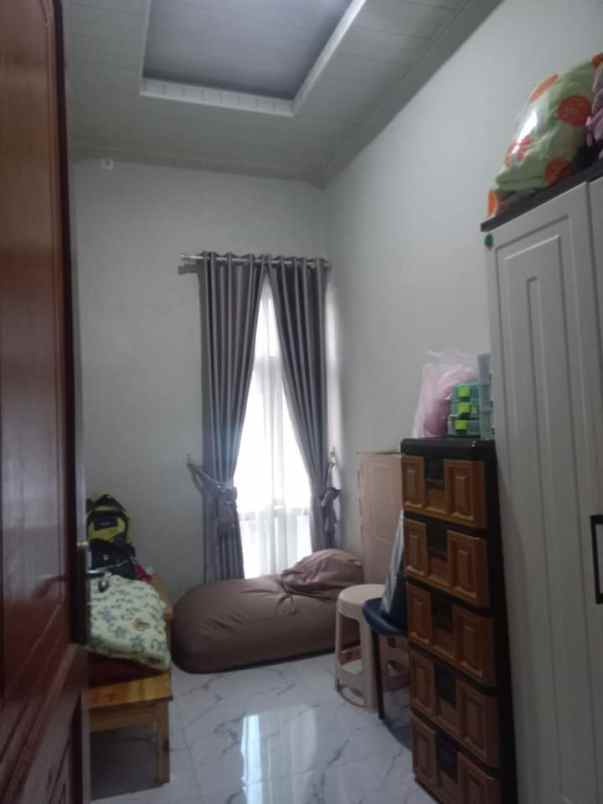 rumah 2 lantai siap huni semi furniture free pajak