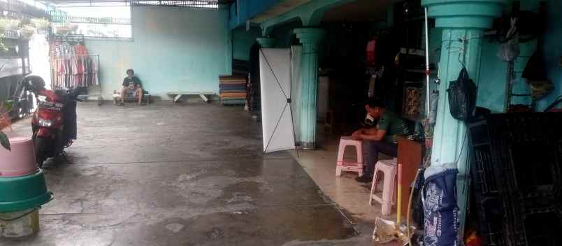 rumah 2 lt strategis dijual masih di pakai