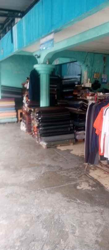 rumah 2 lt strategis dijual masih di pakai