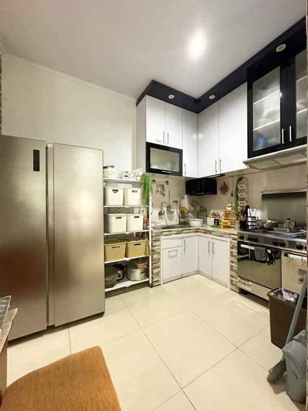 rumah 2nd 2lt plus rooftop di cikunir bekasi selatan