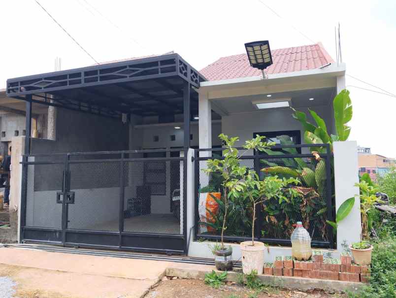 rumah 4 kamar tidur di cijambe ujung berung strategis