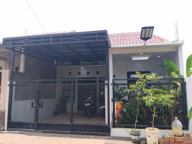rumah 4 kamar tidur di cijambe ujung berung strategis