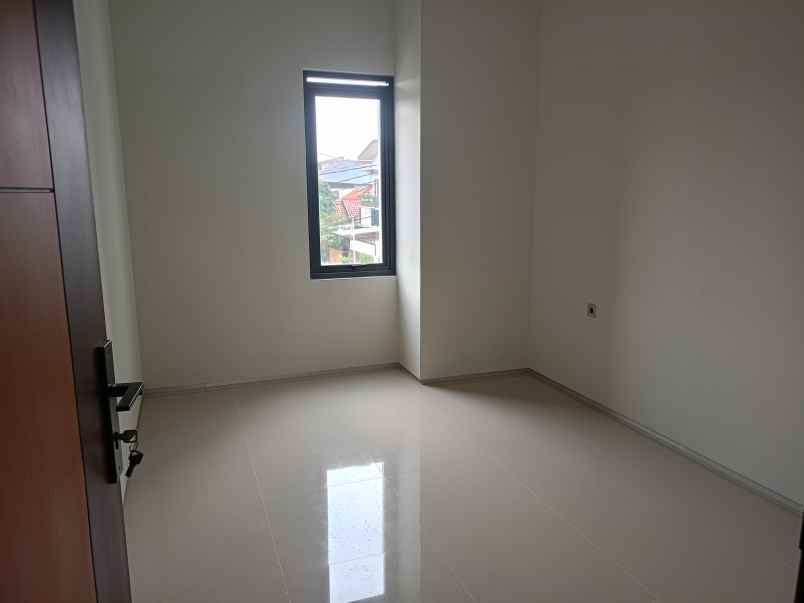 rumah bagus modern siap huni di bandung