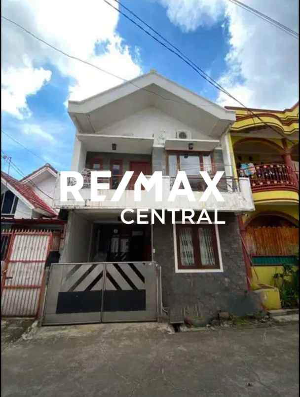 rumah bagus shm ditaman harapan baru bekasi