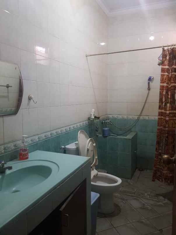 rumah bendungan hilir jakarta pusat